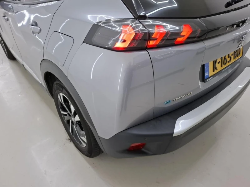 Peugeot 2008 LED, НАВИ, БЕЗКЛЮЧОВО, СЕРВИЗНА ИСТОРИЯ, снимка 7 - Автомобили и джипове - 52656444