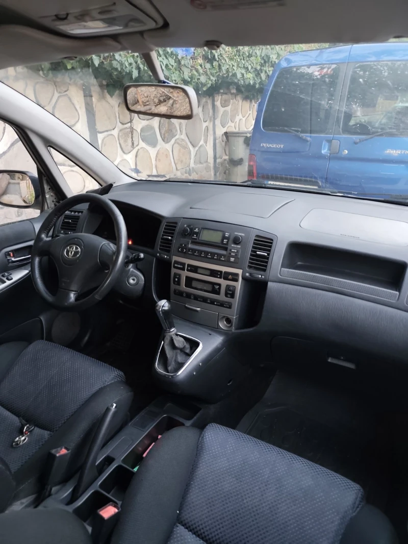 Toyota Corolla verso, снимка 3 - Автомобили и джипове - 52725773