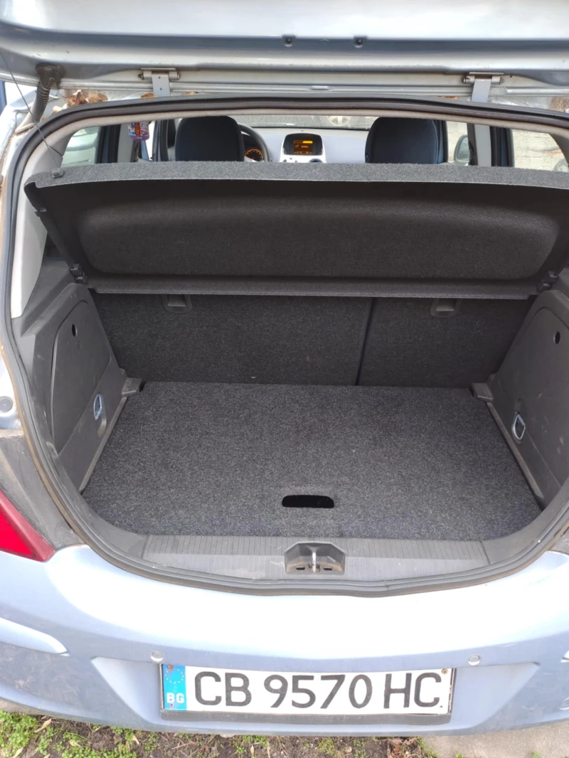 Opel Corsa 1, 2 I, снимка 14 - Автомобили и джипове - 53009775