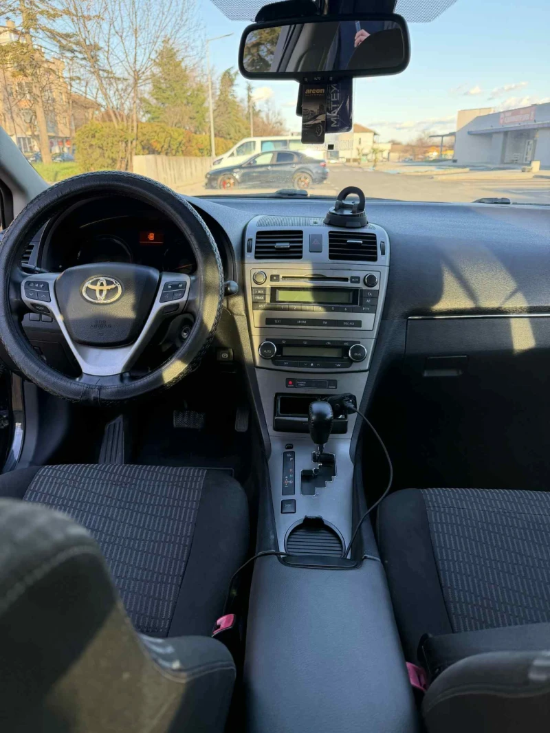 Toyota Avensis, снимка 10 - Автомобили и джипове - 53054305