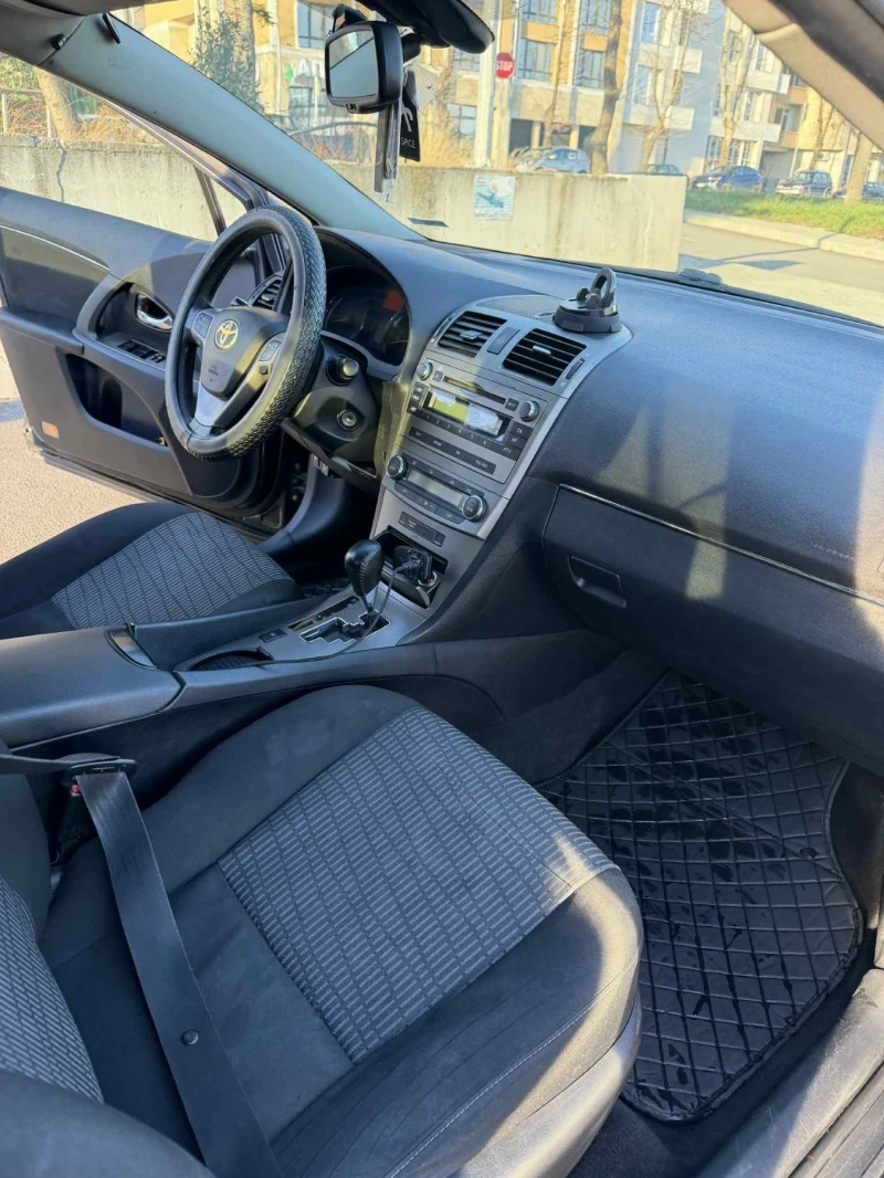 Toyota Avensis, снимка 6 - Автомобили и джипове - 53054305
