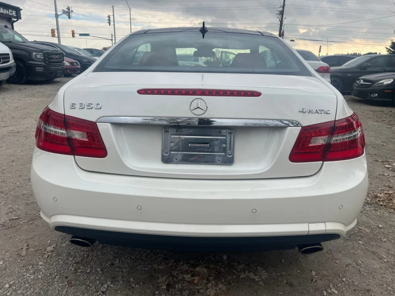 Mercedes-Benz E 350 Coupe* 4MATIC* АвтоКредит* (ЦЕНА ДО БГ), снимка 6 - Автомобили и джипове - 53433344