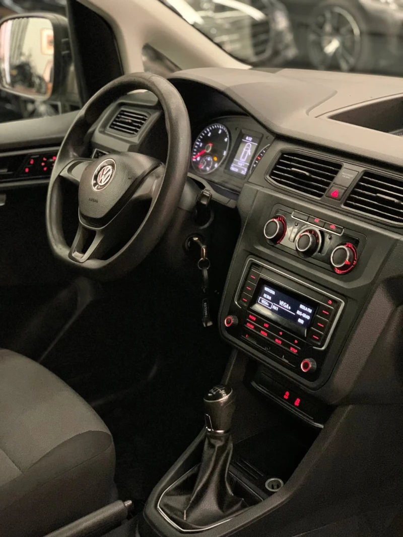 VW Caddy MAXI 4MOTION, снимка 7 - Автомобили и джипове - 53439365