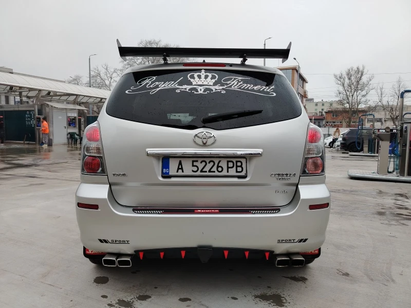 Toyota Corolla verso 2.2 D4D, снимка 7 - Автомобили и джипове - 53483838