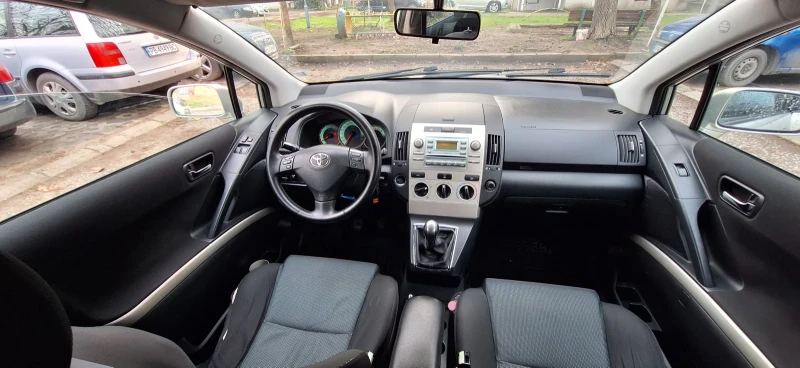 Toyota Corolla verso, снимка 10 - Автомобили и джипове - 53495369