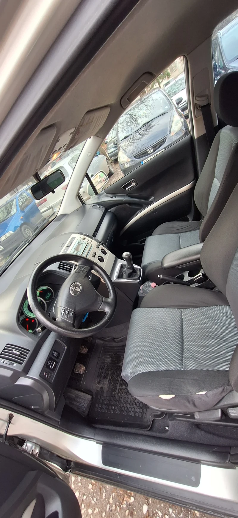 Toyota Corolla verso, снимка 6 - Автомобили и джипове - 53495369