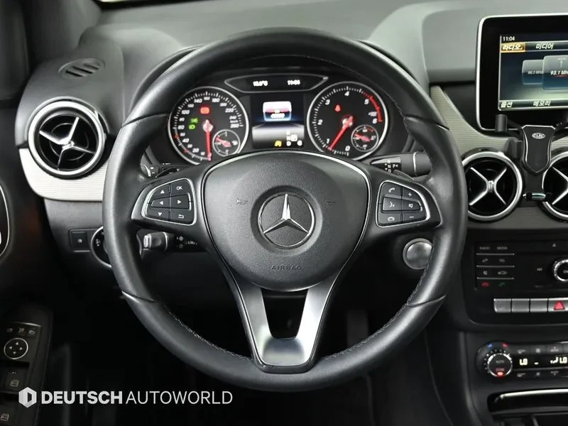 Mercedes-Benz B 200 2.0, снимка 13 - Автомобили и джипове - 54278410