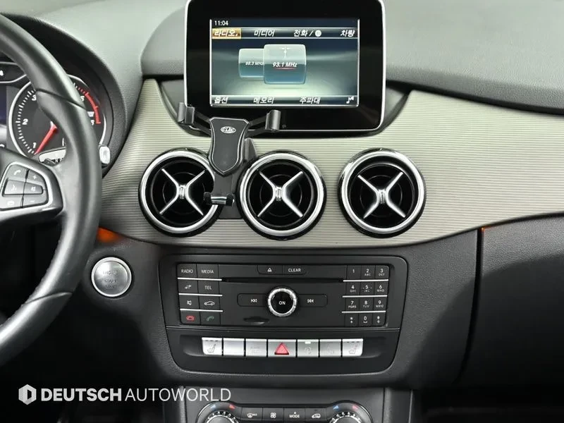 Mercedes-Benz B 200 2.0, снимка 14 - Автомобили и джипове - 54278410