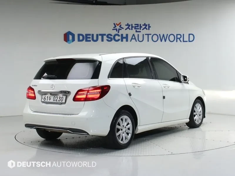 Mercedes-Benz B 200 2.0, снимка 2 - Автомобили и джипове - 54278410