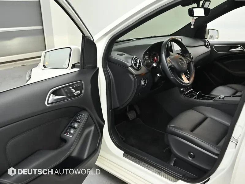 Mercedes-Benz B 200 2.0, снимка 11 - Автомобили и джипове - 54278410