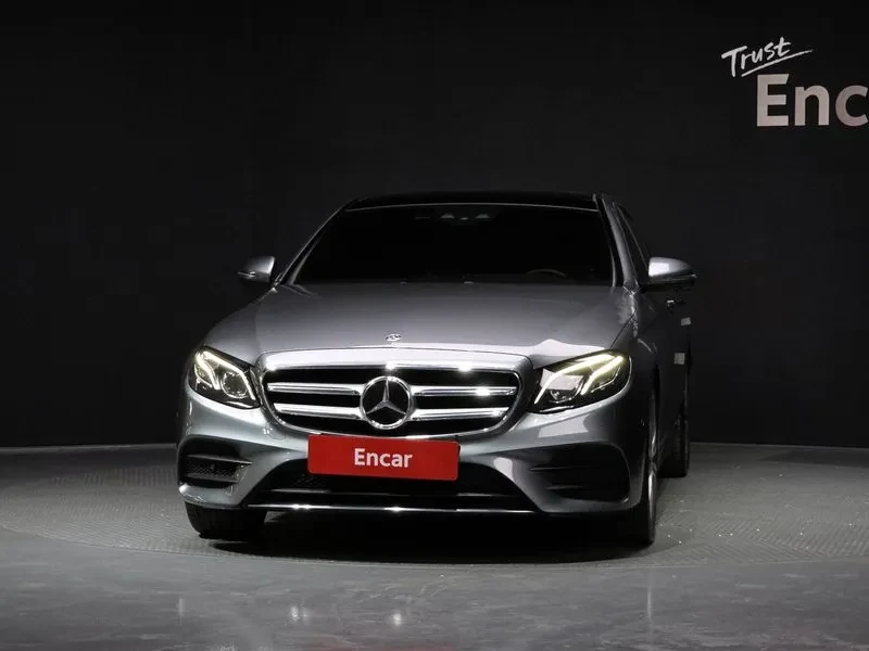 Mercedes-Benz E 300 4Matic Amg Line, снимка 3 - Автомобили и джипове - 56092018