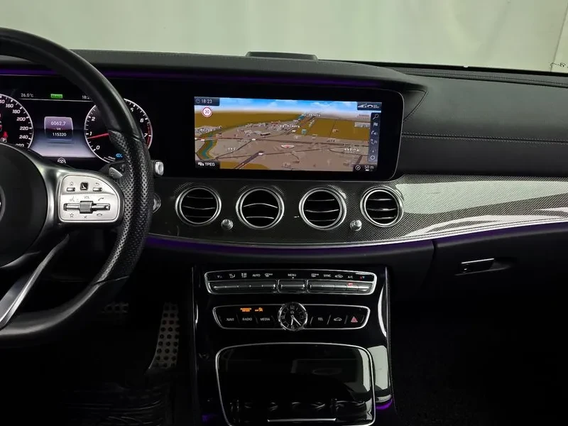 Mercedes-Benz E 300 4Matic Amg Line, снимка 14 - Автомобили и джипове - 56092018