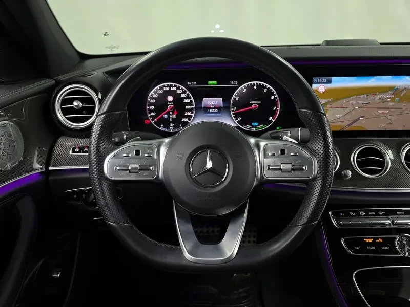 Mercedes-Benz E 300 4Matic Amg Line, снимка 13 - Автомобили и джипове - 56092018