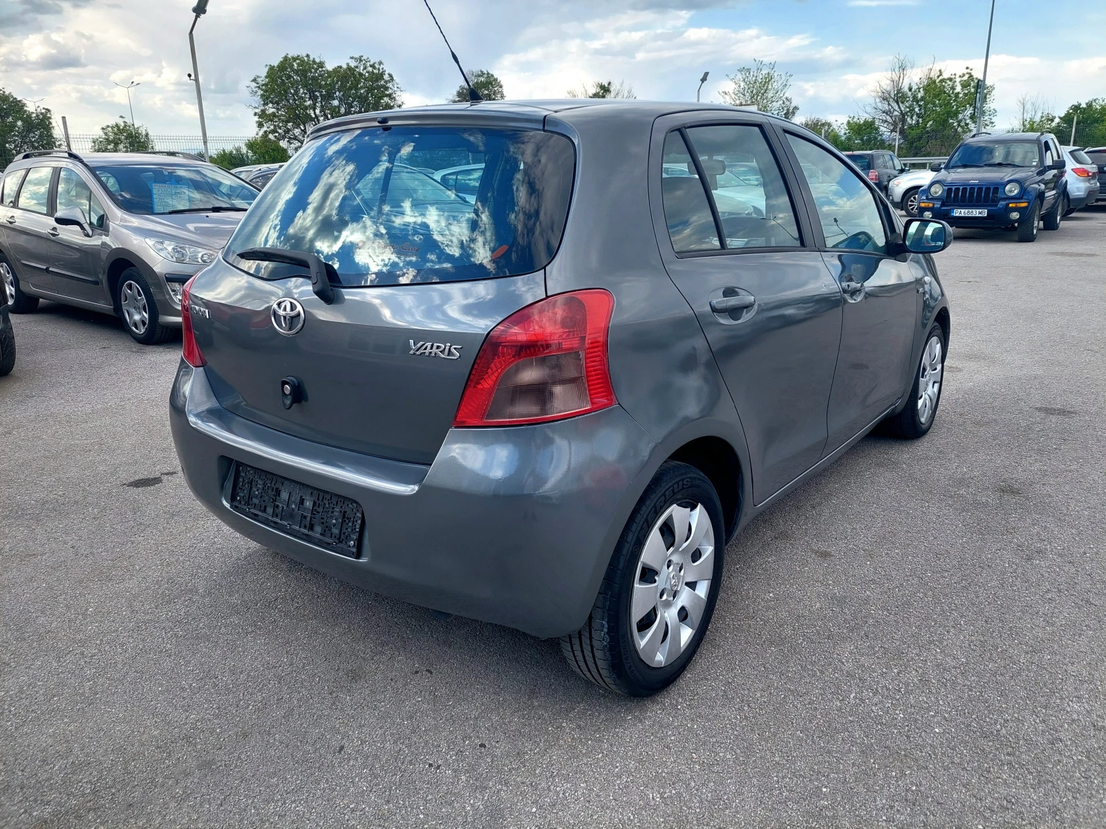 Toyota Yaris 1.4 D4D АВТОМАТИК - изображение 3