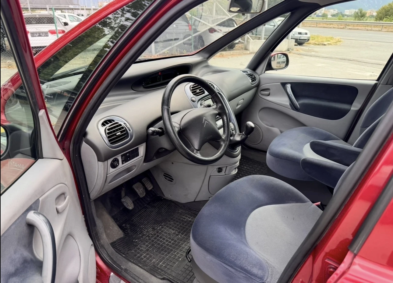 Citroen Xsara picasso 2.0 HDI - изображение 5