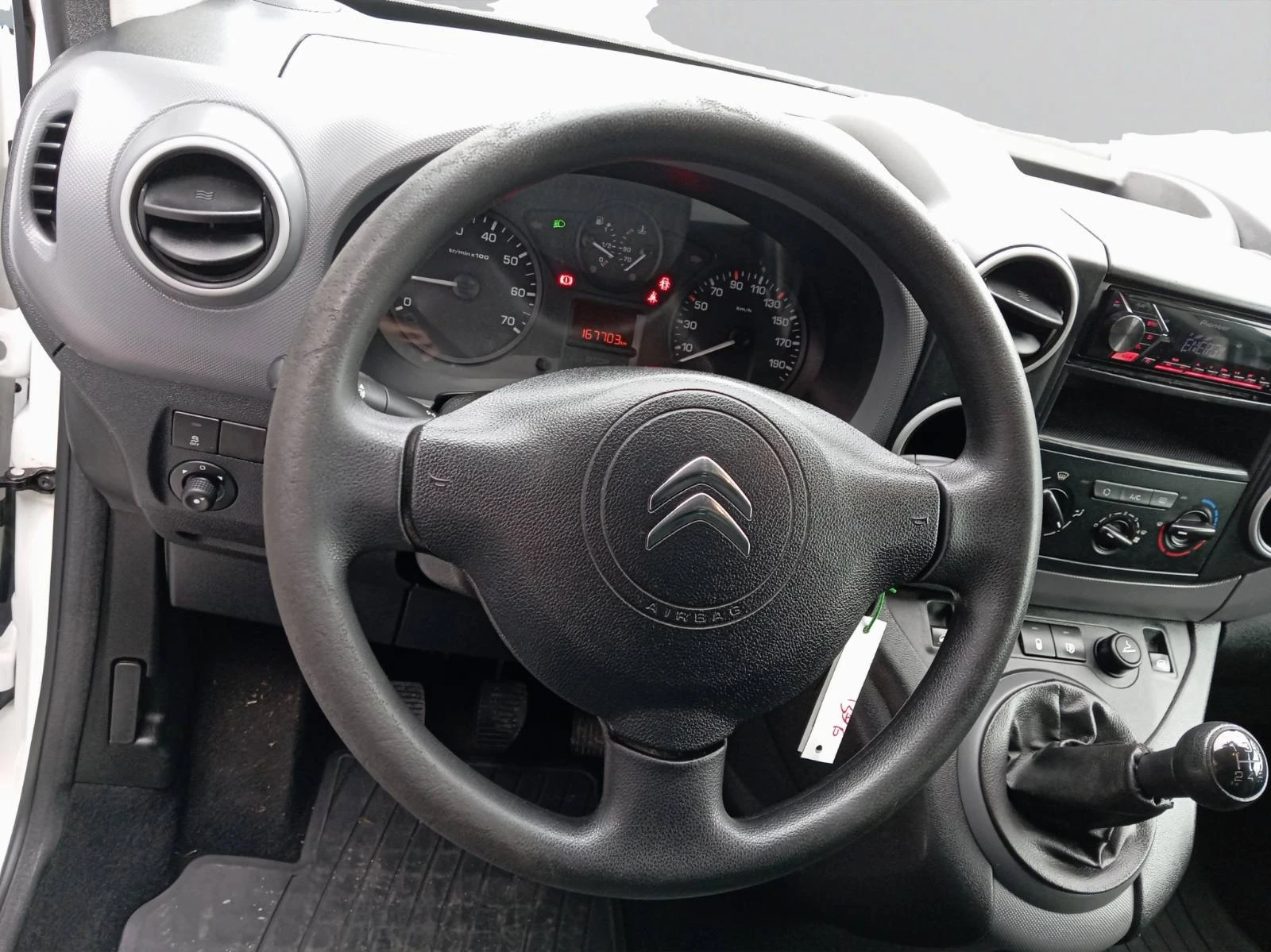 Citroen Berlingo 1.6HDi 75 BVM5 E6 - изображение 10