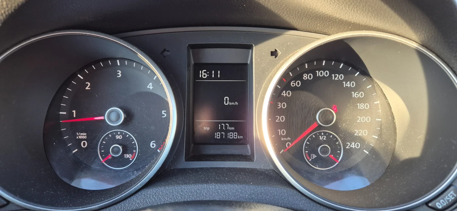 VW Golf 1.6TDI - изображение 10