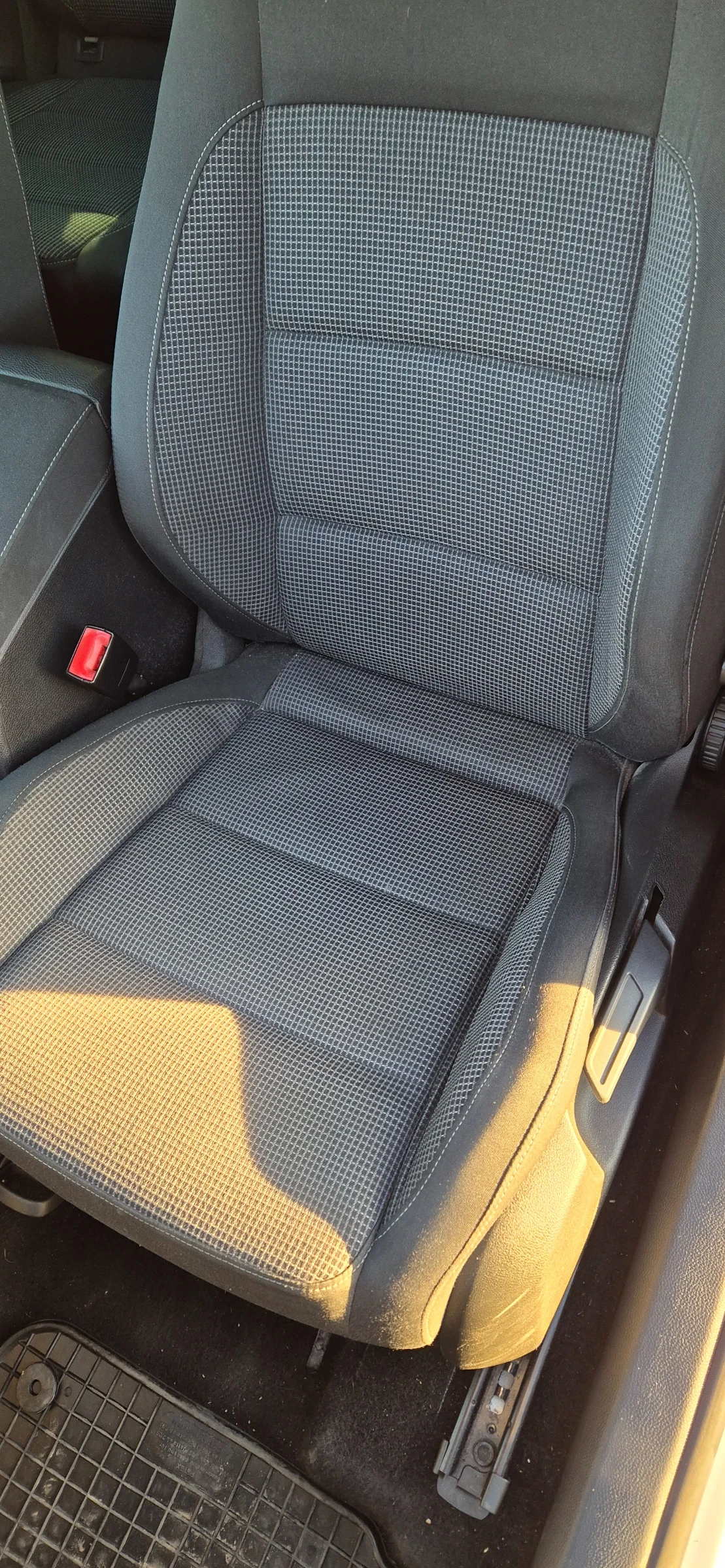 VW Golf 1.6TDI - изображение 7