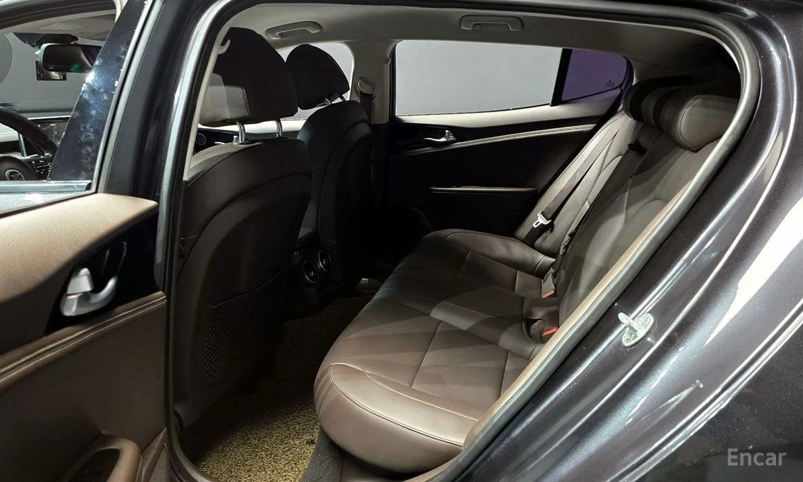 Kia Stinger | Mobile.bg   13