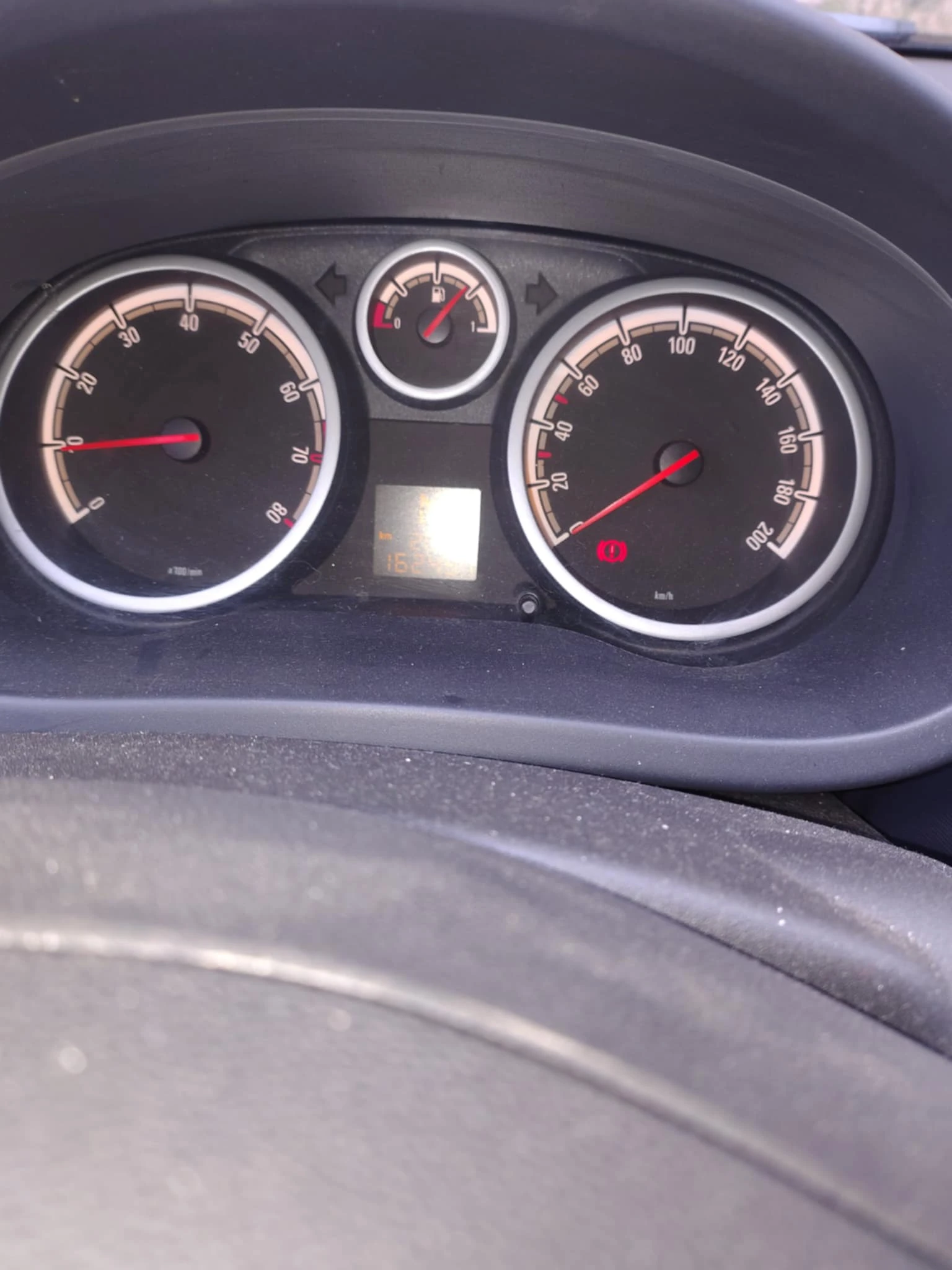 Opel Corsa 1, 2 I - изображение 10