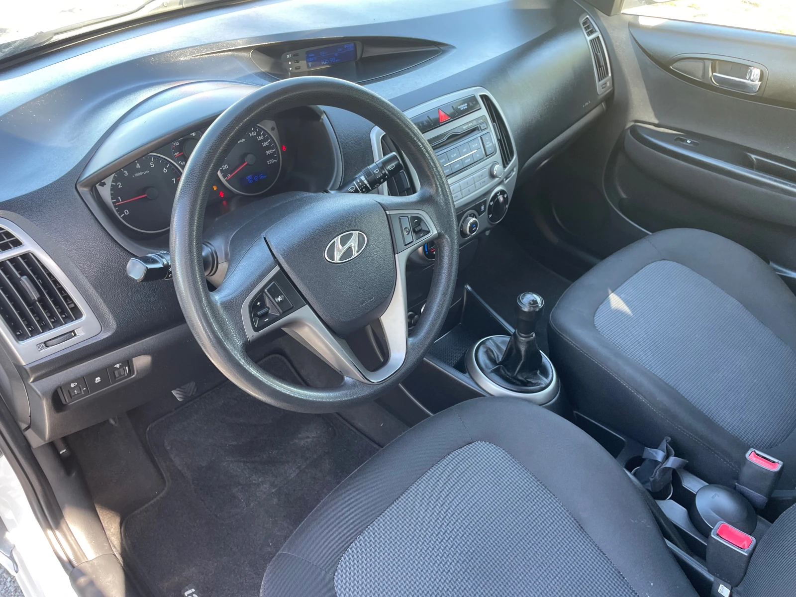 Hyundai I20 II Restyling 1.3 MT(85�.�)eco-GPL BRC EURO 5B  | Mobile.bg � ����������� 10