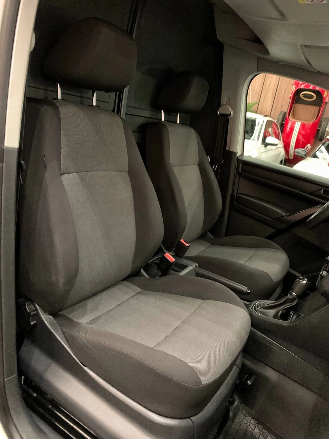 VW Caddy MAXI 4MOTION - изображение 10