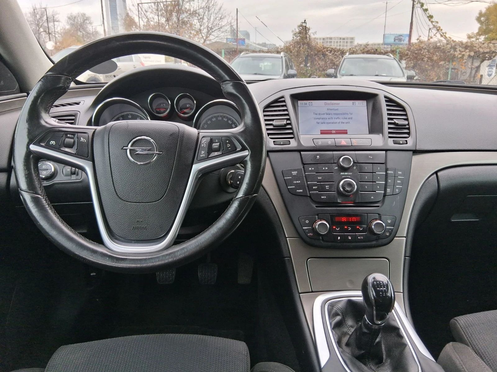 Opel Insignia 1.8 140кс , снимка 8 - Автомобили и джипове - 54559776