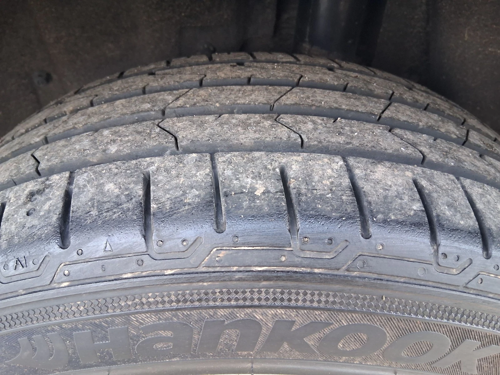 Toyota Auris 1.6 VVT-I като нова , снимка 16 - Автомобили и джипове - 53858109