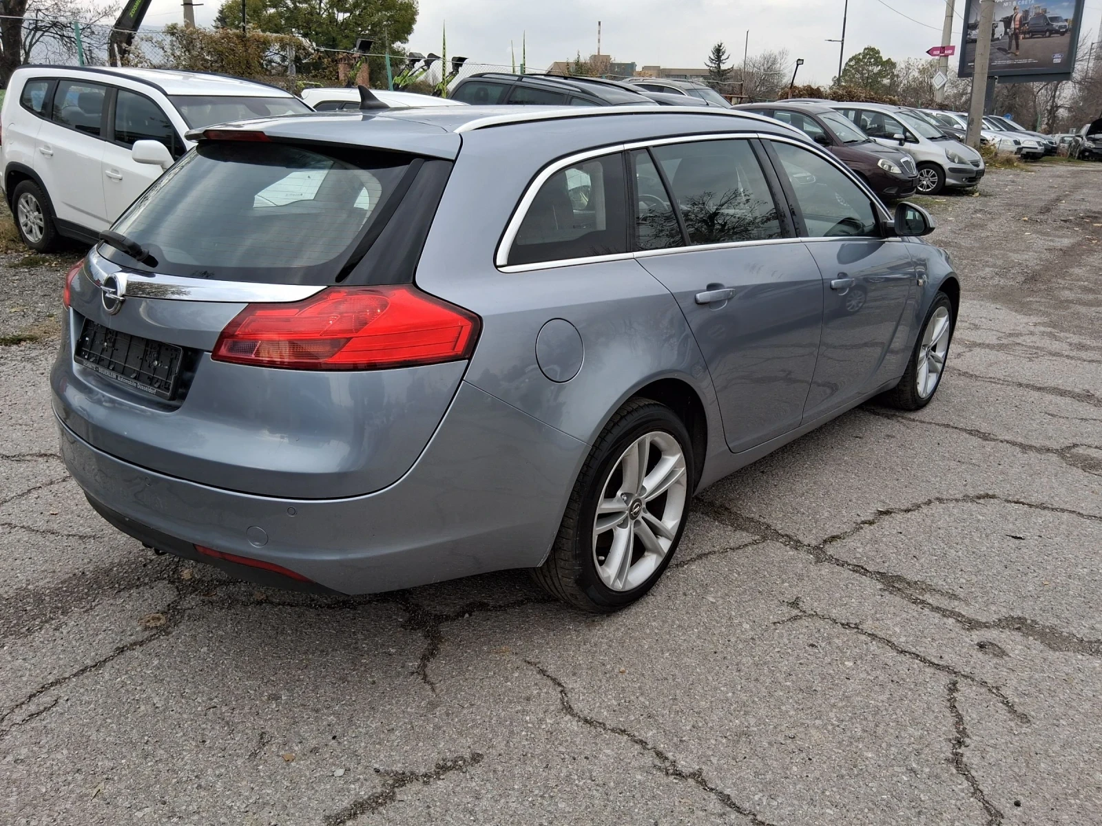 Opel Insignia 1.8 140кс , снимка 7 - Автомобили и джипове - 54559776