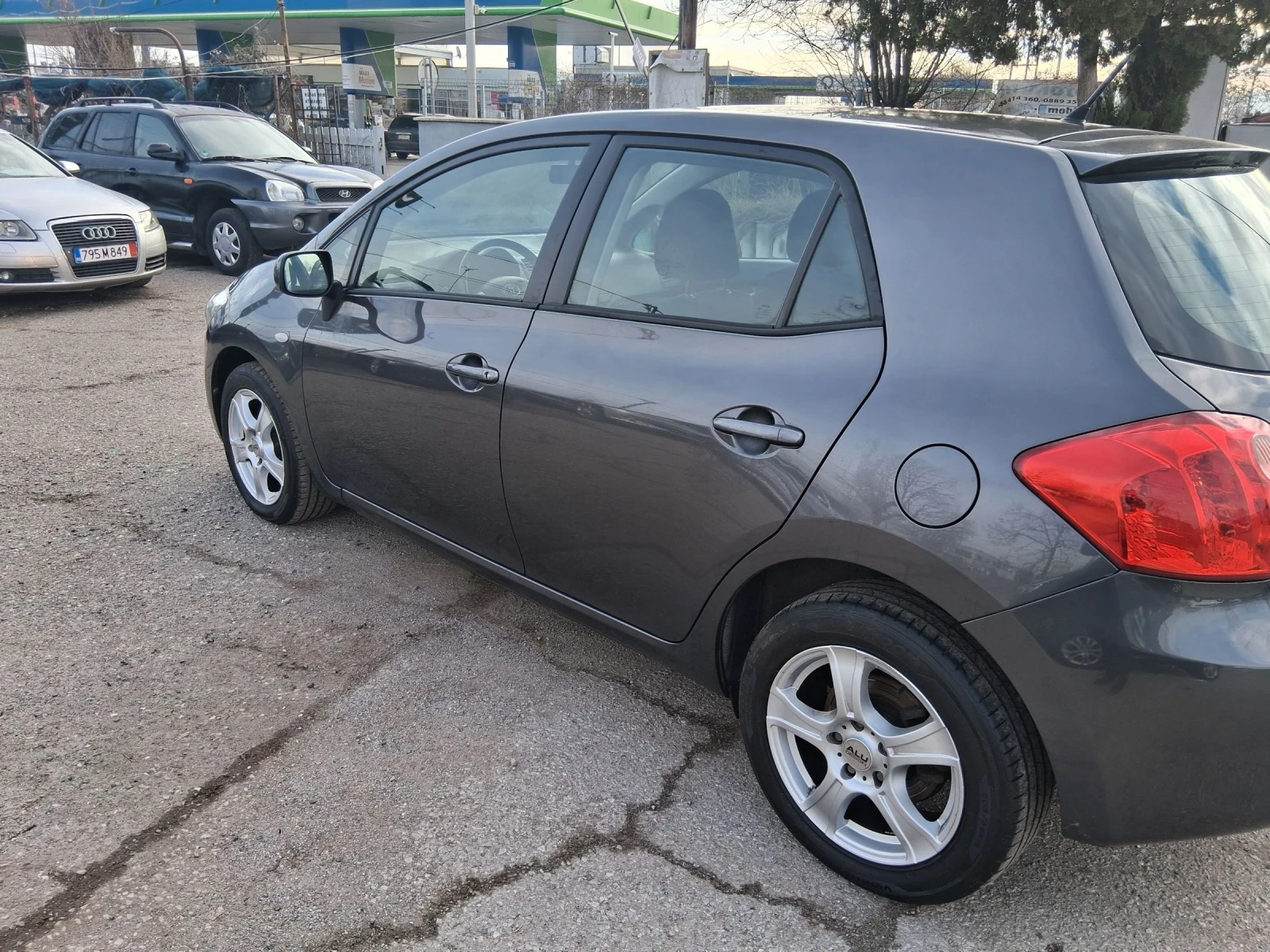 Toyota Auris 1.6 VVT-I като нова  - изображение 5