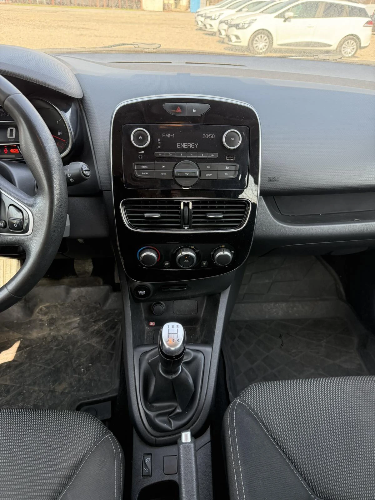 Renault Clio 0.9SCe/75k.c./Grandtour, снимка 14 - Автомобили и джипове - 53800382