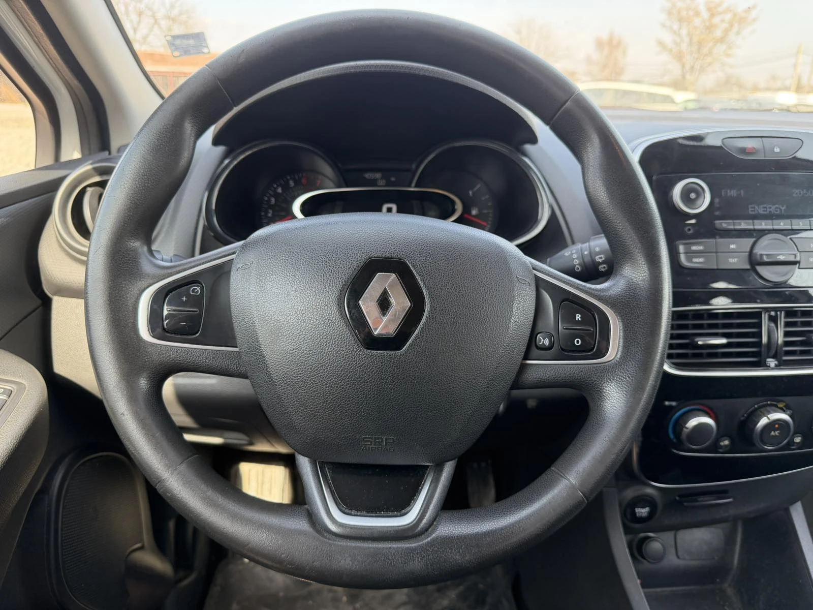 Renault Clio 0.9SCe/75k.c./Grandtour, снимка 16 - Автомобили и джипове - 53800382