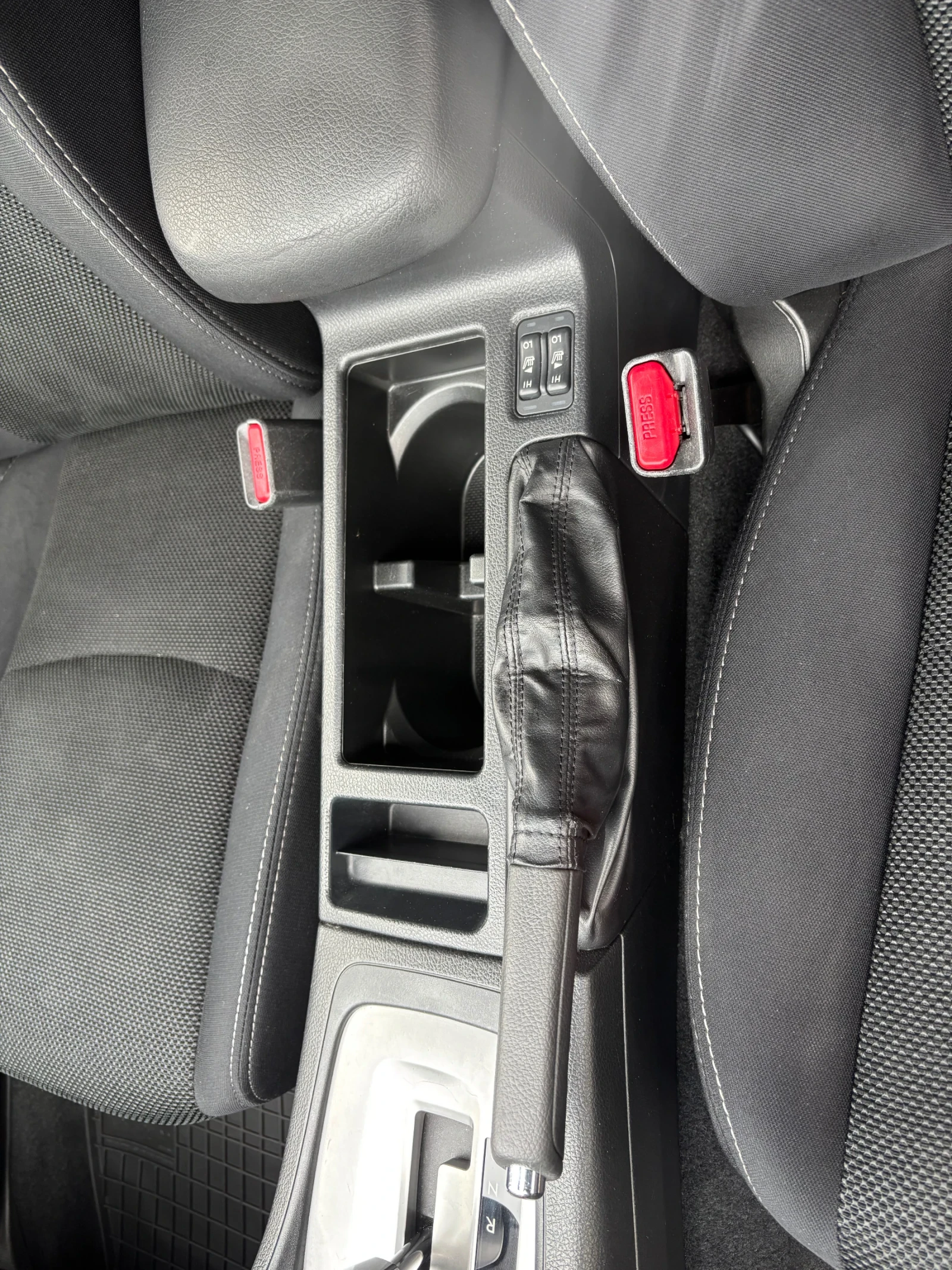 Subaru XV 2.0i AVTOMATIK 4x4, снимка 12 - Автомобили и джипове - 53918791