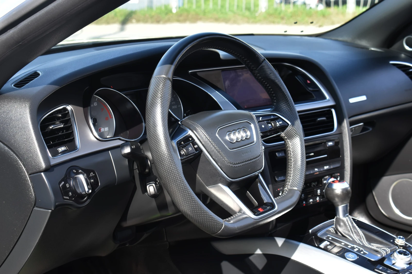Audi S5 3.0T* CONVERTIBLE* BANG&OLUFSEN, снимка 12 - Автомобили и джипове - 54166446