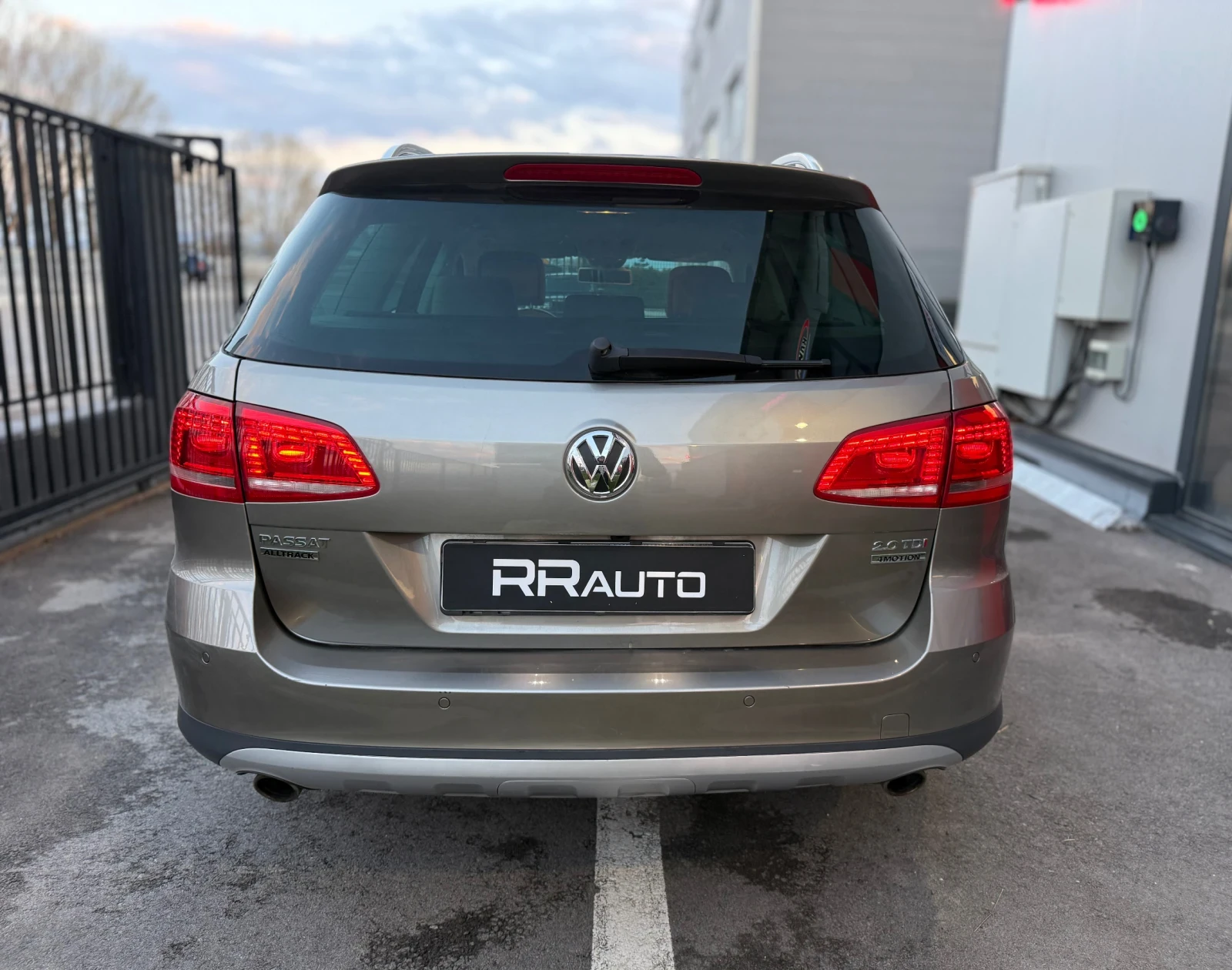 VW Passat ALLTRACK, снимка 3 - Автомобили и джипове - 54169096