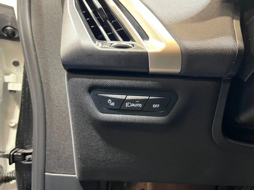 BMW iX ДилърxDrive40i* АвтоКредит* (ЦЕНА ДО БГ), снимка 9 - Автомобили и джипове - 54228292