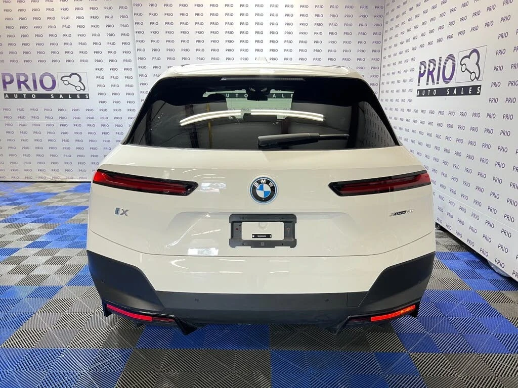 BMW iX ДилърxDrive40i* АвтоКредит* (ЦЕНА ДО БГ), снимка 3 - Автомобили и джипове - 54228292