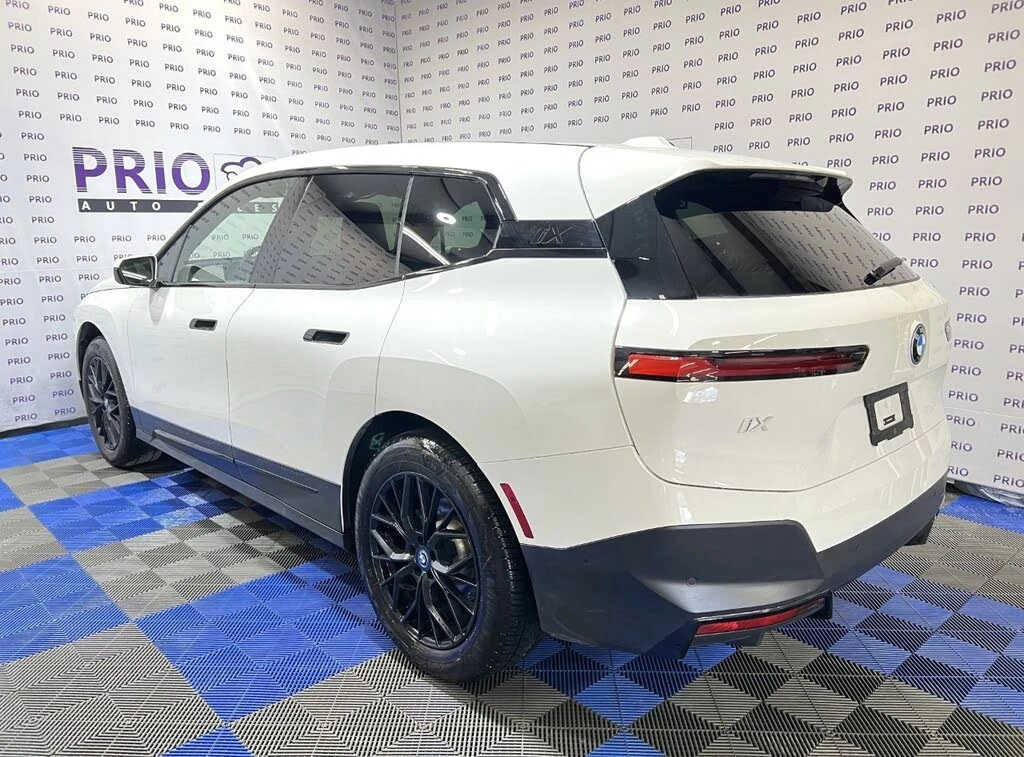 BMW iX ДилърxDrive40i* АвтоКредит* (ЦЕНА ДО БГ), снимка 2 - Автомобили и джипове - 54228292