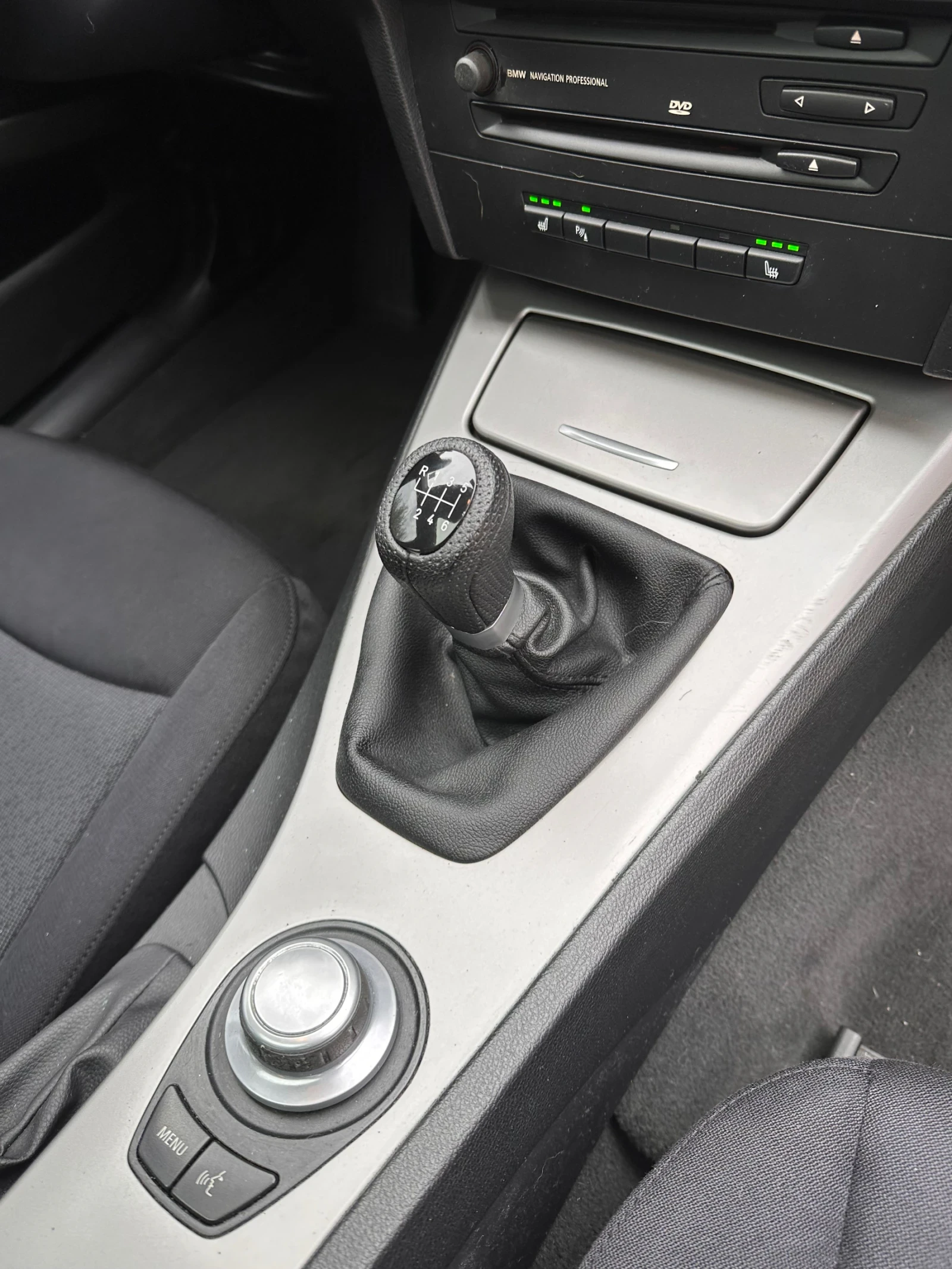 BMW 320 М пакет , навигация , Подгрев, снимка 13 - Автомобили и джипове - 54230822