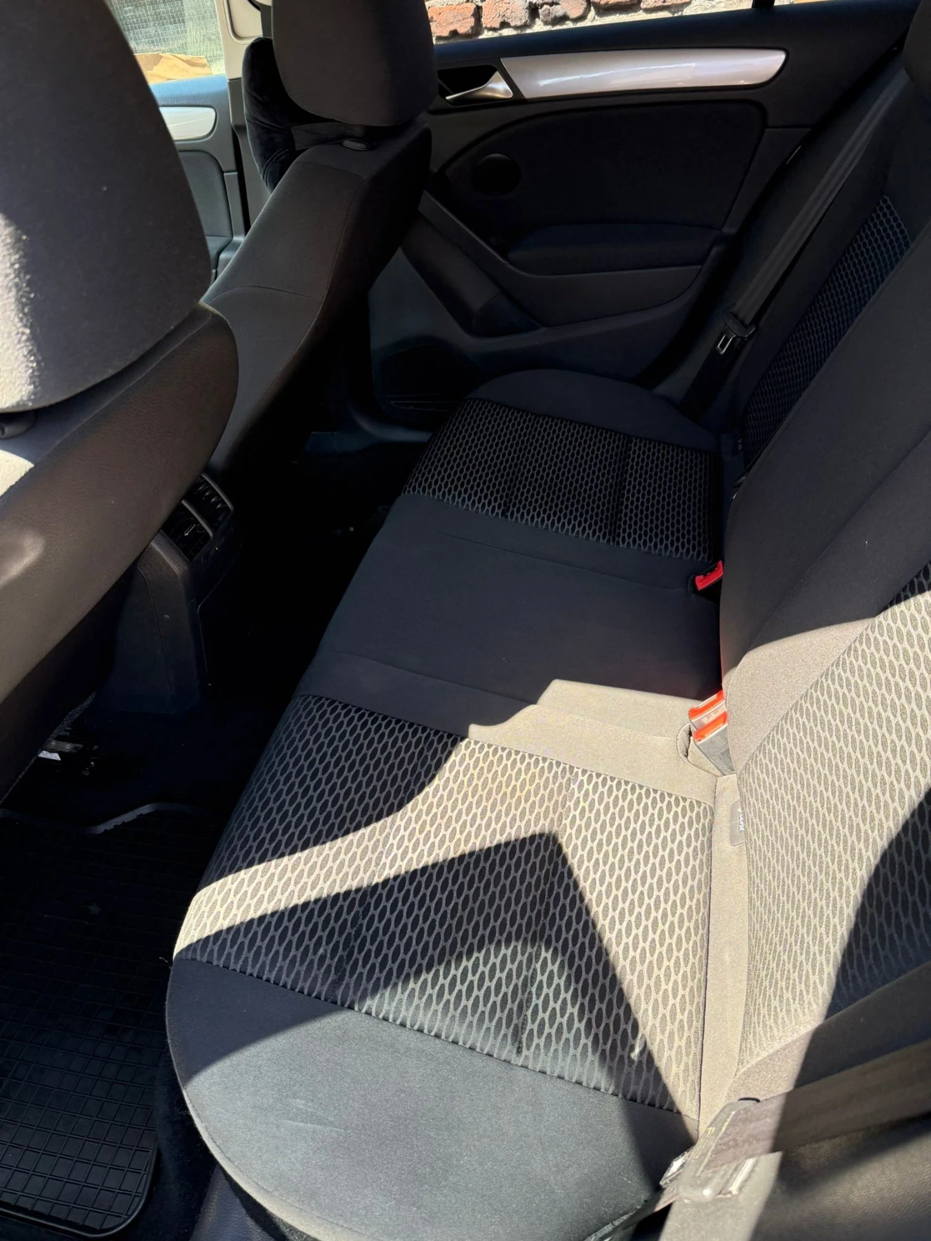 VW Golf 1.4i, снимка 9 - Автомобили и джипове - 54259807