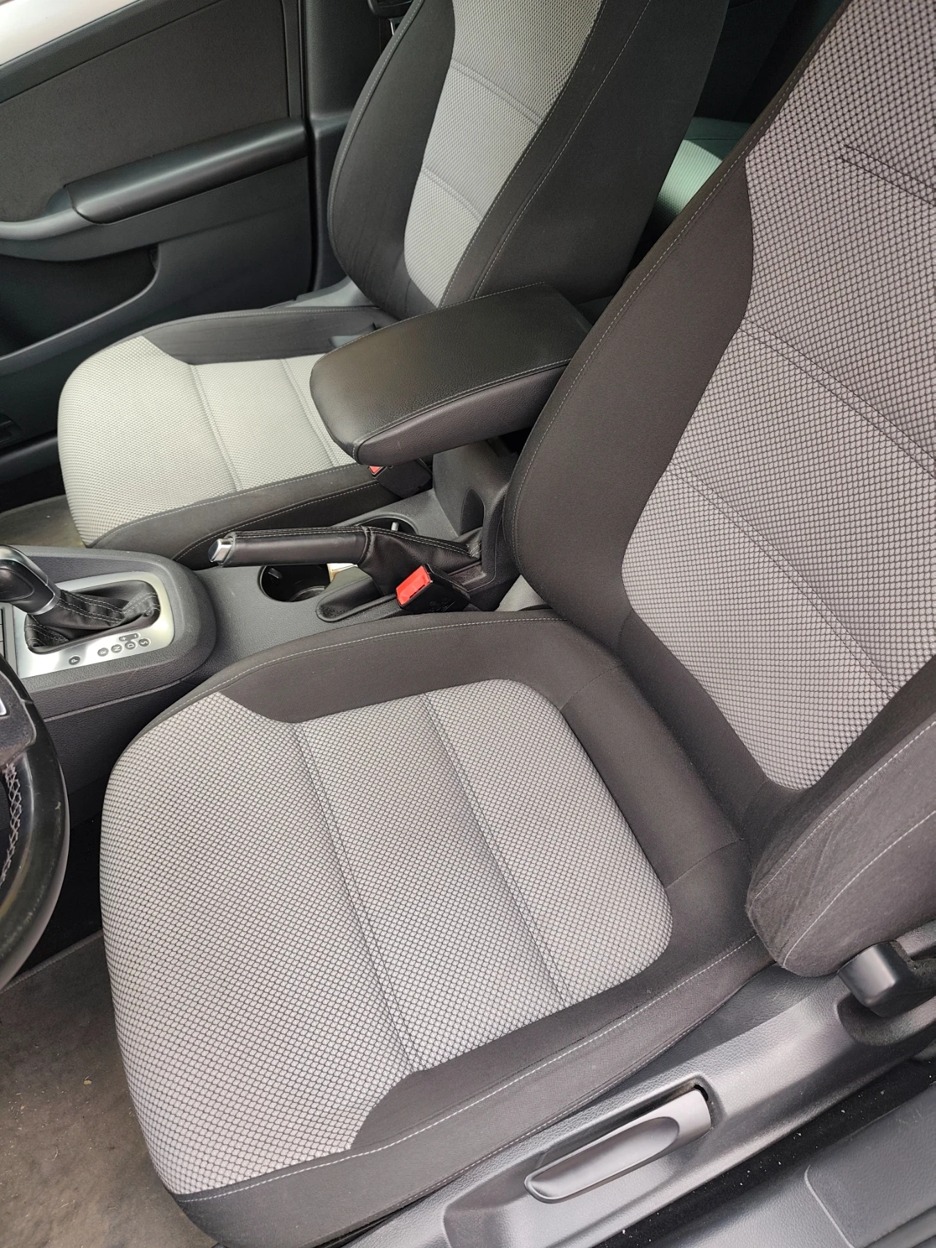 VW Jetta, снимка 10 - Автомобили и джипове - 54267813