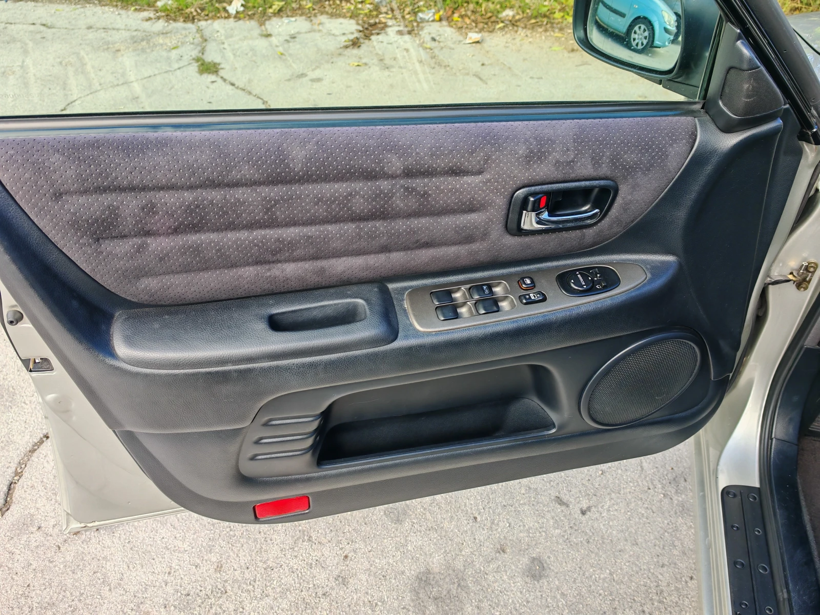 Lexus IS 200, снимка 12 - Автомобили и джипове - 54386963