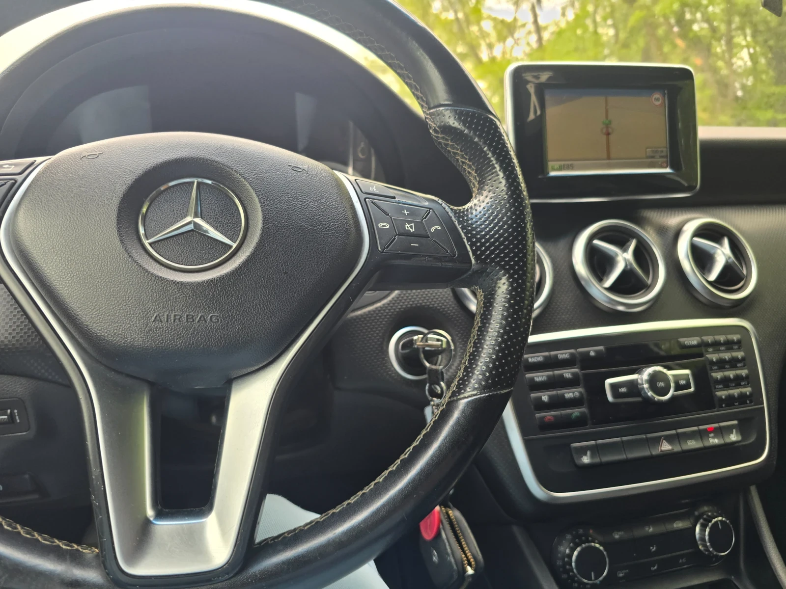 Mercedes-Benz A 180, снимка 6 - Автомобили и джипове - 54477077