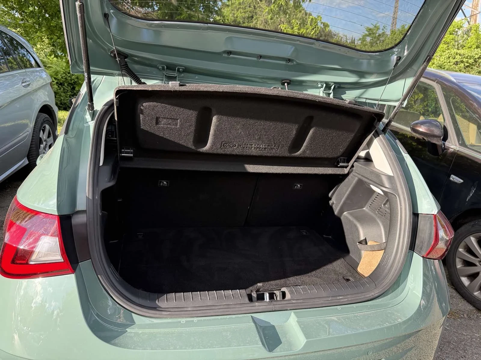 Hyundai I20 Exclusive, снимка 11 - Автомобили и джипове - 54634601