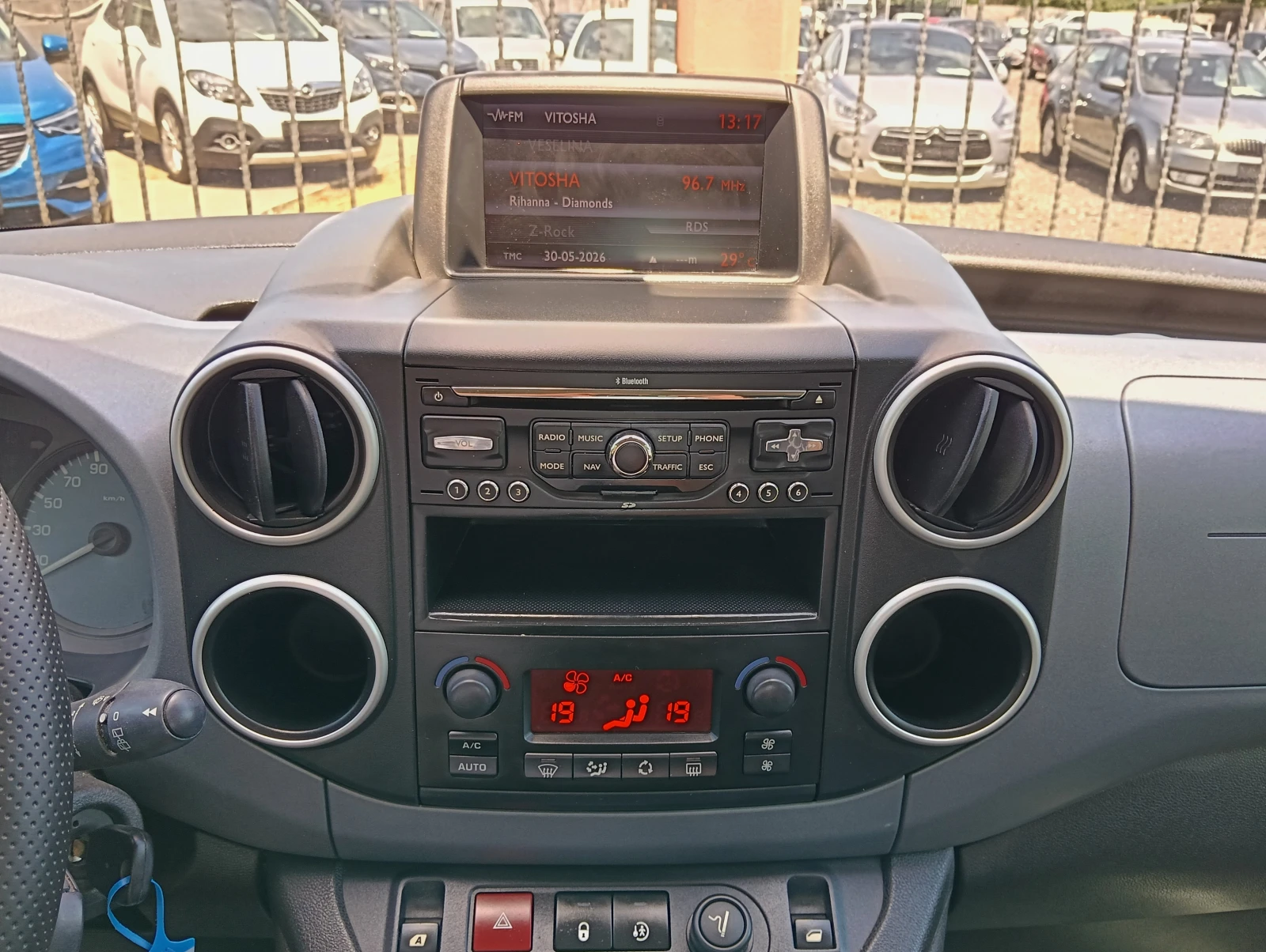 Peugeot Partner 1.6 HDI 92к.с., снимка 12 - Автомобили и джипове - 54721138