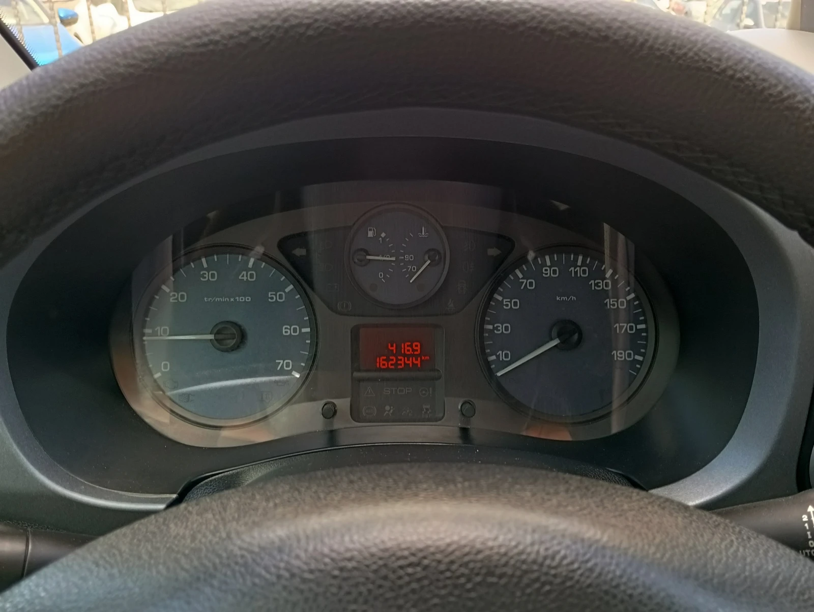 Peugeot Partner 1.6 HDI 92к.с., снимка 13 - Автомобили и джипове - 54721138