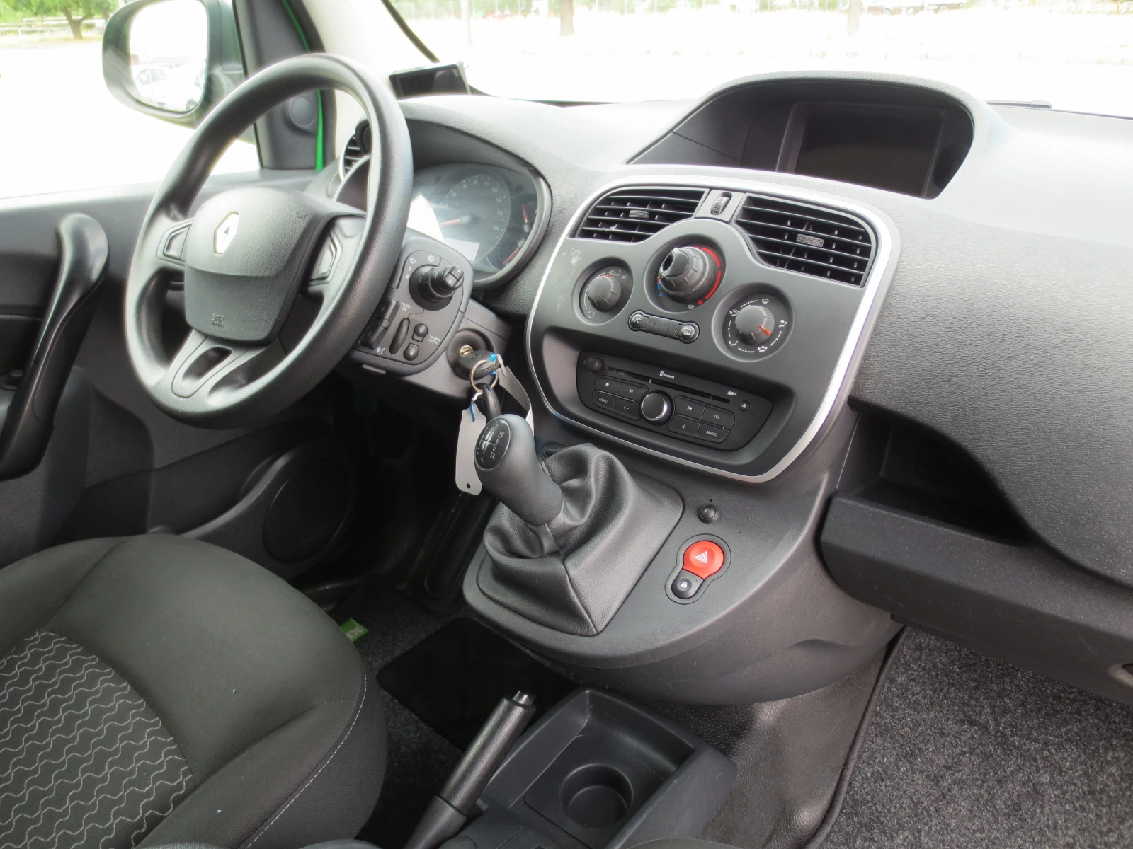 Renault Kangoo 1.5 dci, снимка 12 - Автомобили и джипове - 55262128