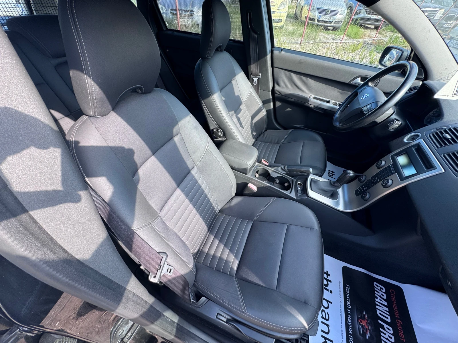 Volvo V50 1.8 Benzin , снимка 13 - Автомобили и джипове - 55363912