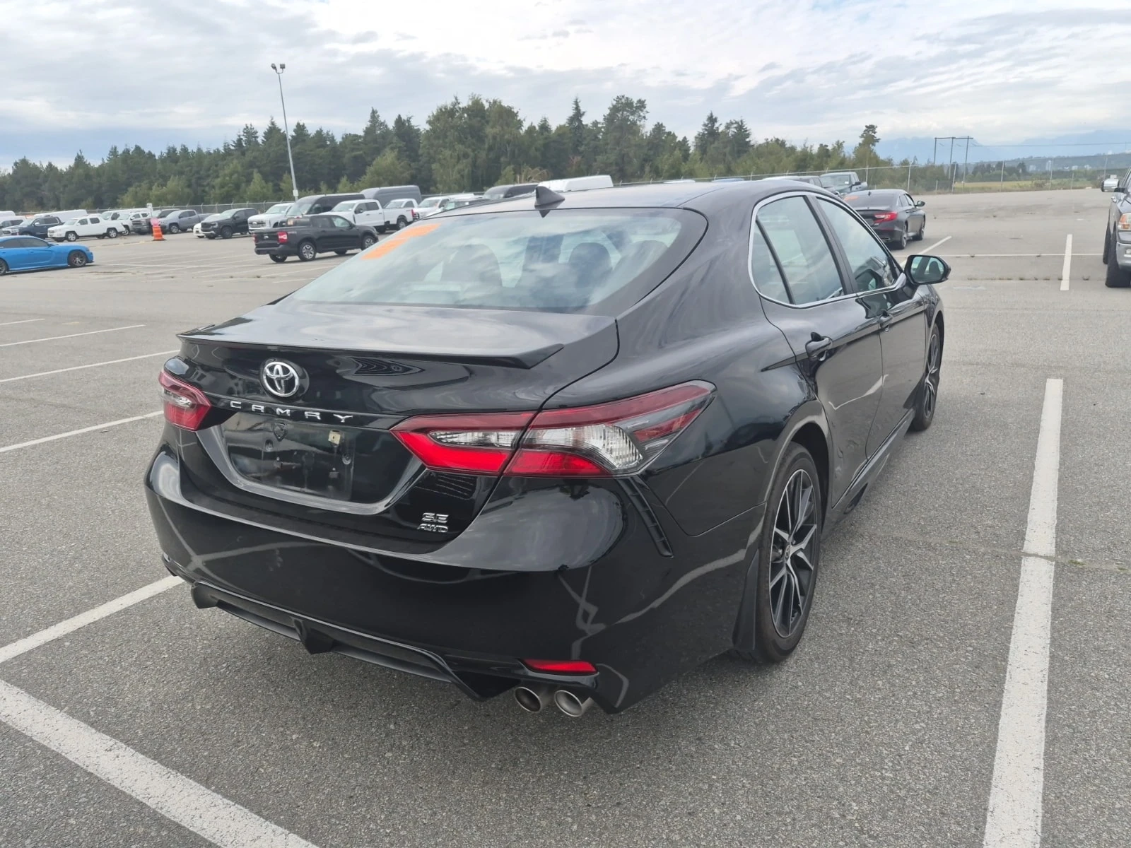 Toyota Camry * SE * АВТОКРЕДИТ БЕЗ ПЪРВОНАЧАЛНА ВНОСКА* , снимка 3 - Автомобили и джипове - 55929201