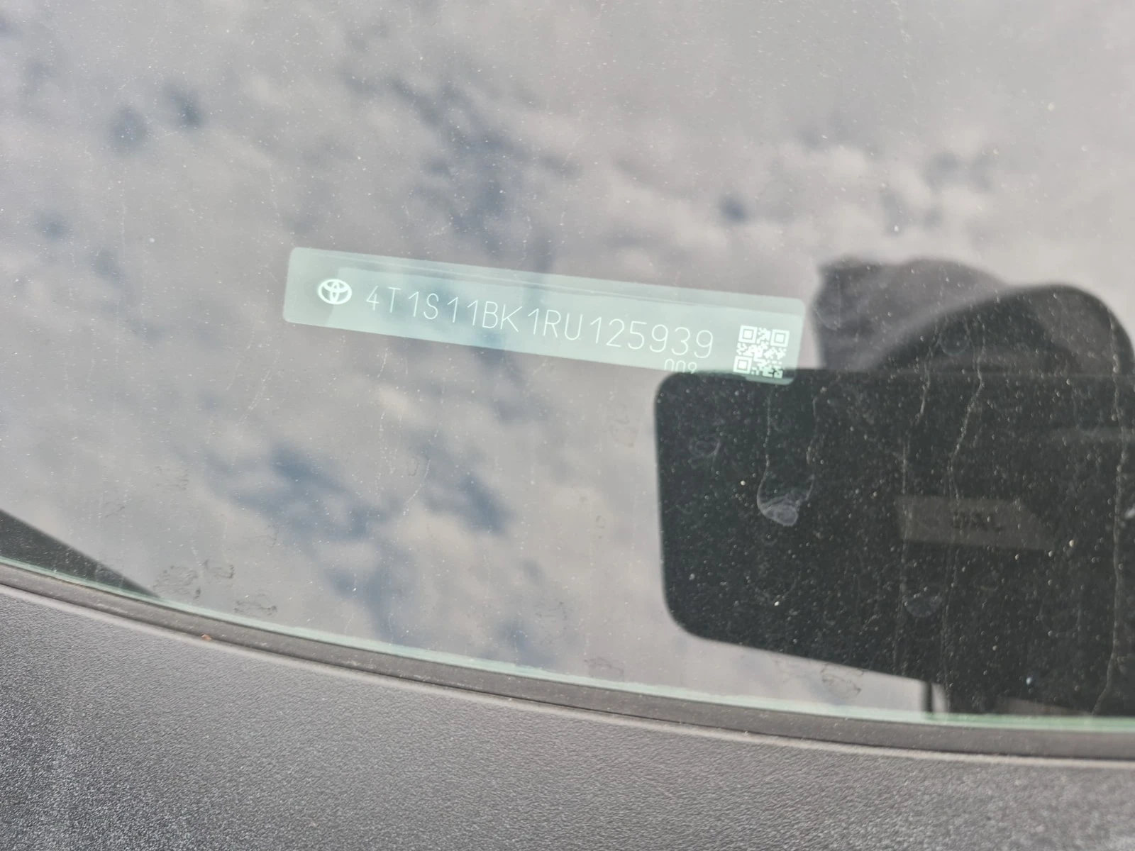Toyota Camry * SE * АВТОКРЕДИТ БЕЗ ПЪРВОНАЧАЛНА ВНОСКА* , снимка 16 - Автомобили и джипове - 55929201